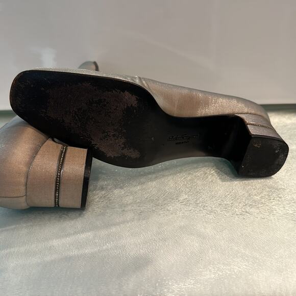Ferragamo Shoes Vintage Shiny Nude Granny Slip On Heels Size Women's 7 - Picture 4 of 4